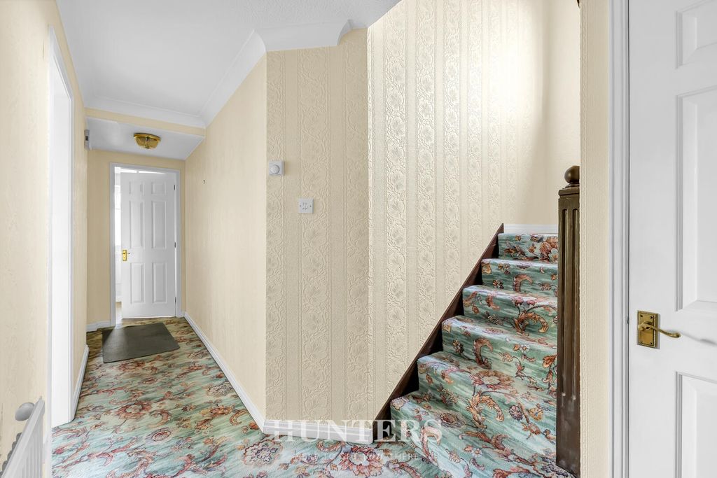 Property photo 3 of 19 Hallway