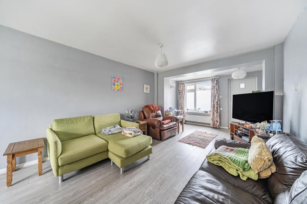 Property photo 2 of 20 Living Area