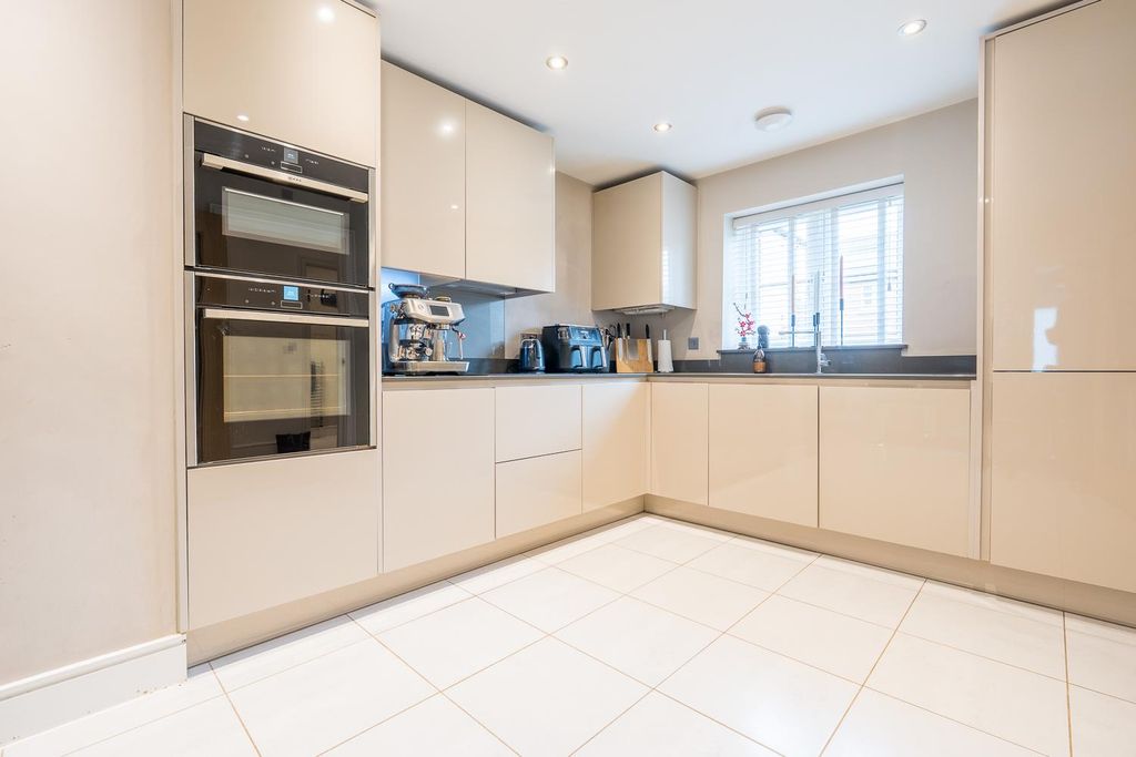 Property photo 1 of 17 Dsc02487-Hdr.Jpg