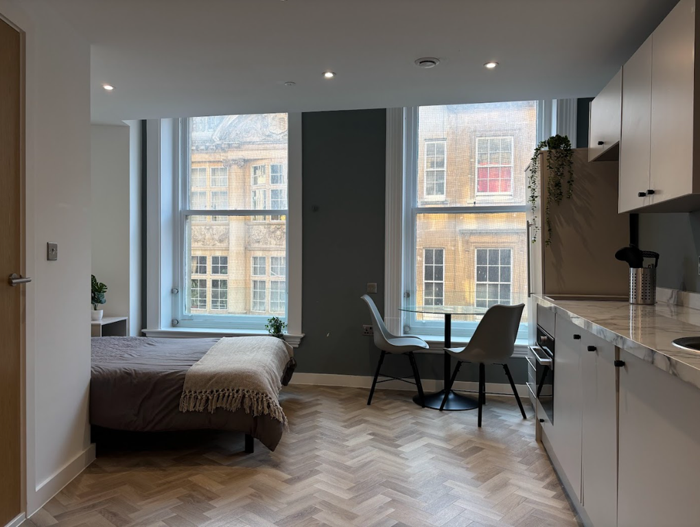 Property photo 1 of 6