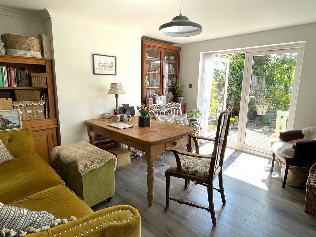 Property photo 3 of 32 Dining Room