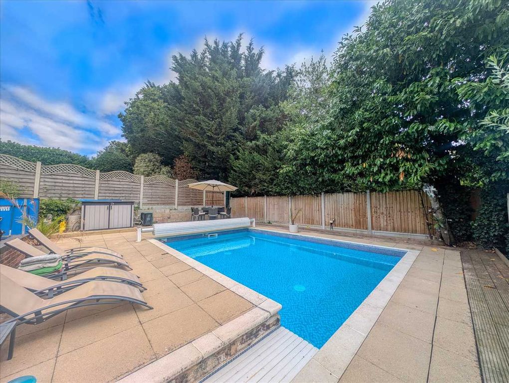 Property photo 3 of 20