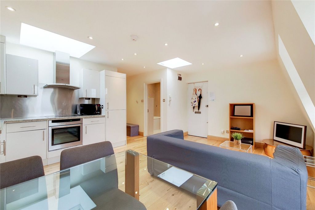 Property photo 1 of 9 Open Plan Reception