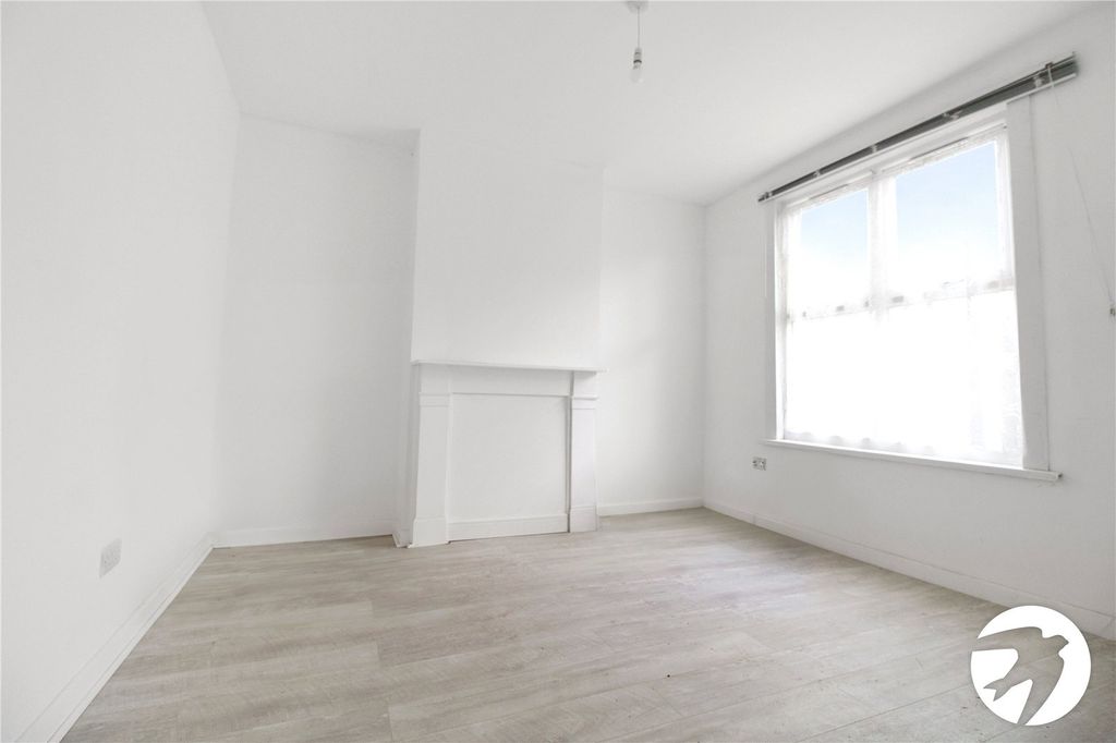 Property photo 2 of 8 Reception Room