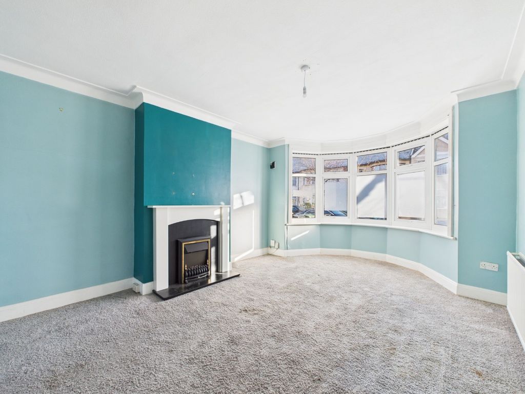 Property photo 2 of 14 4696772