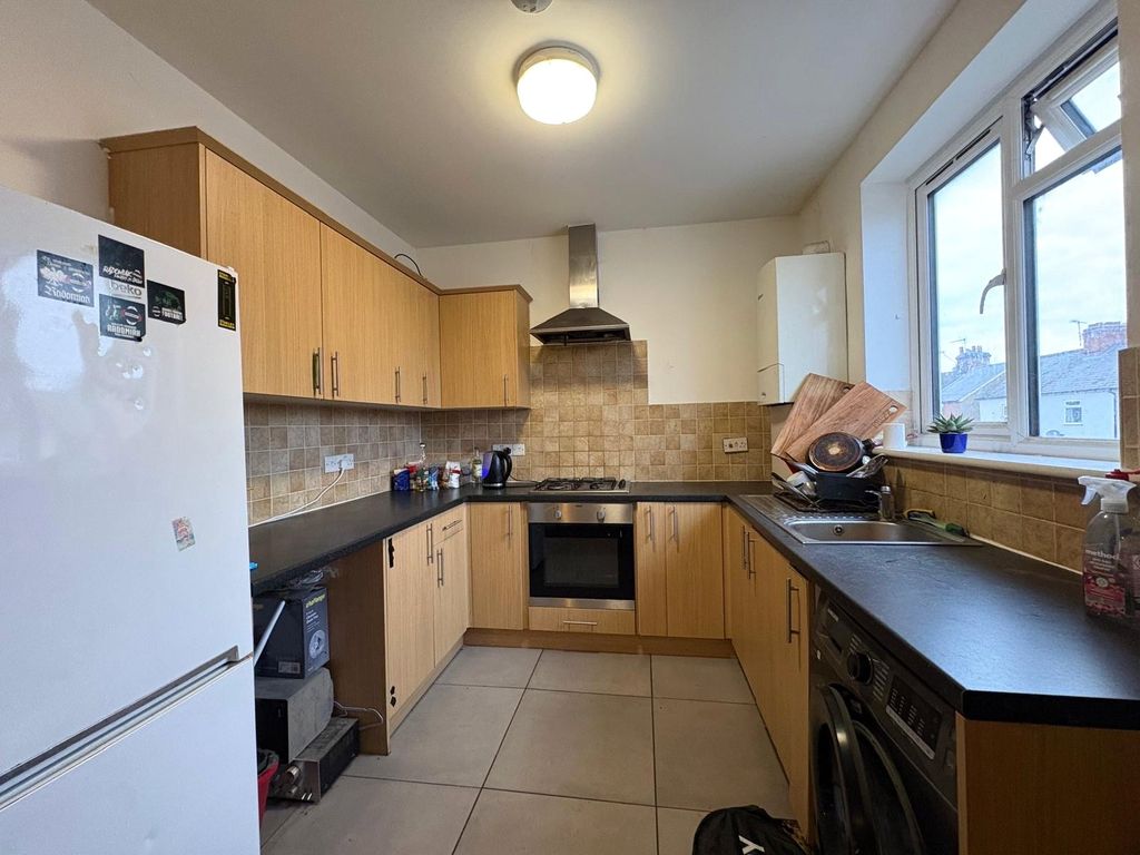 Property photo 3 of 7 Picture No. 06