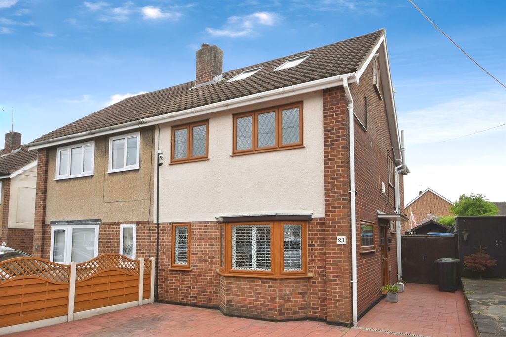 Buller Road, Basildon SS15, bed semi-detached house for sale