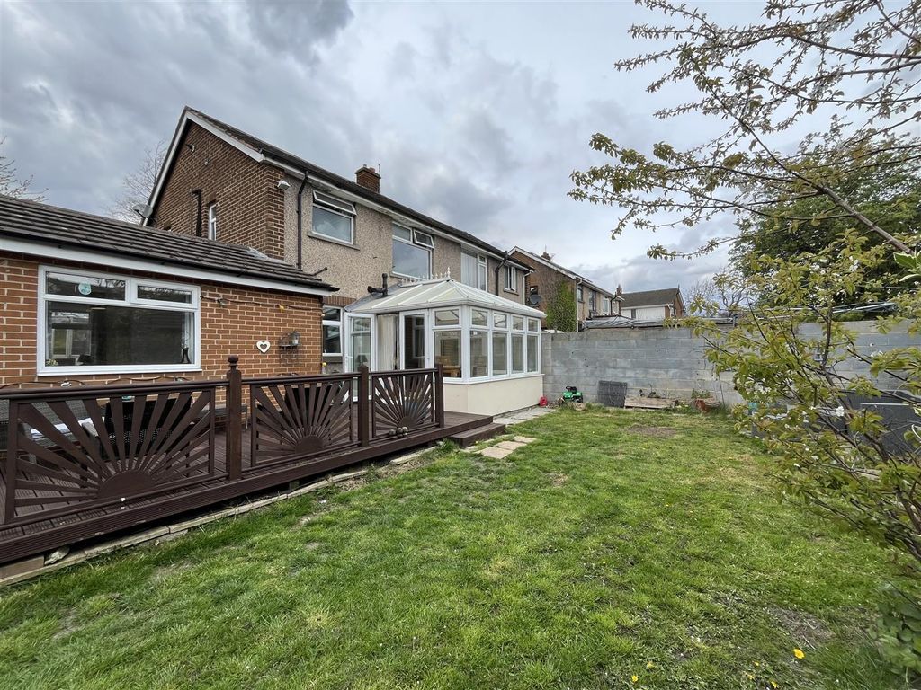 Property photo 1 of 20 External