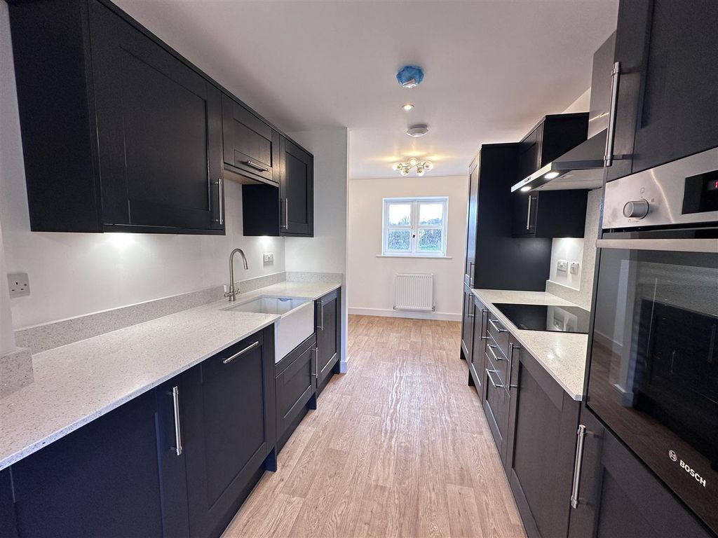 Property photo 2 of 14 Kitchen.Jpg