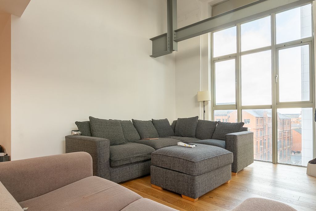 Property photo 3 of 33