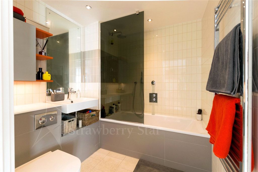 Property photo 3 of 8 Picture No. 23