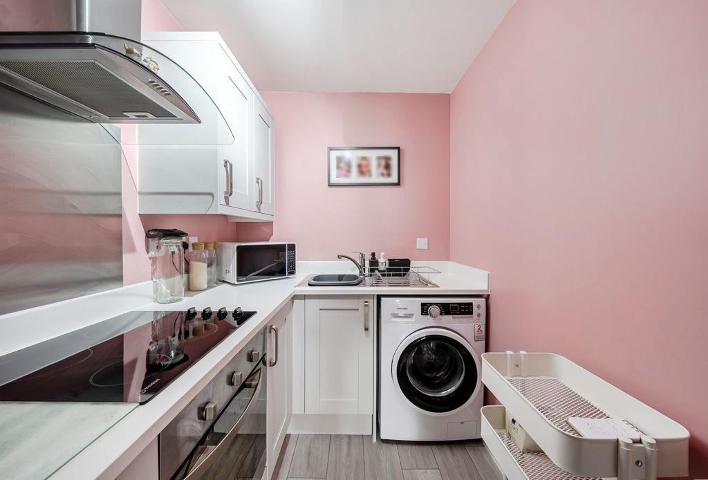 Property photo 3 of 15 Kitchen
