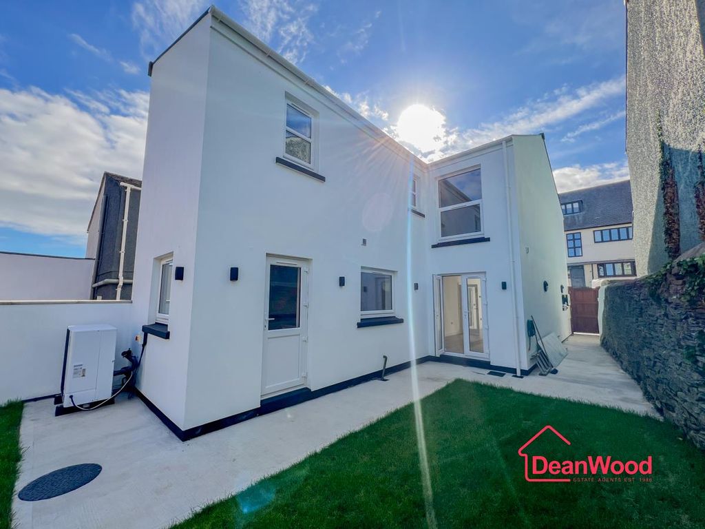 Property photo 3 of 30 3.Jpg