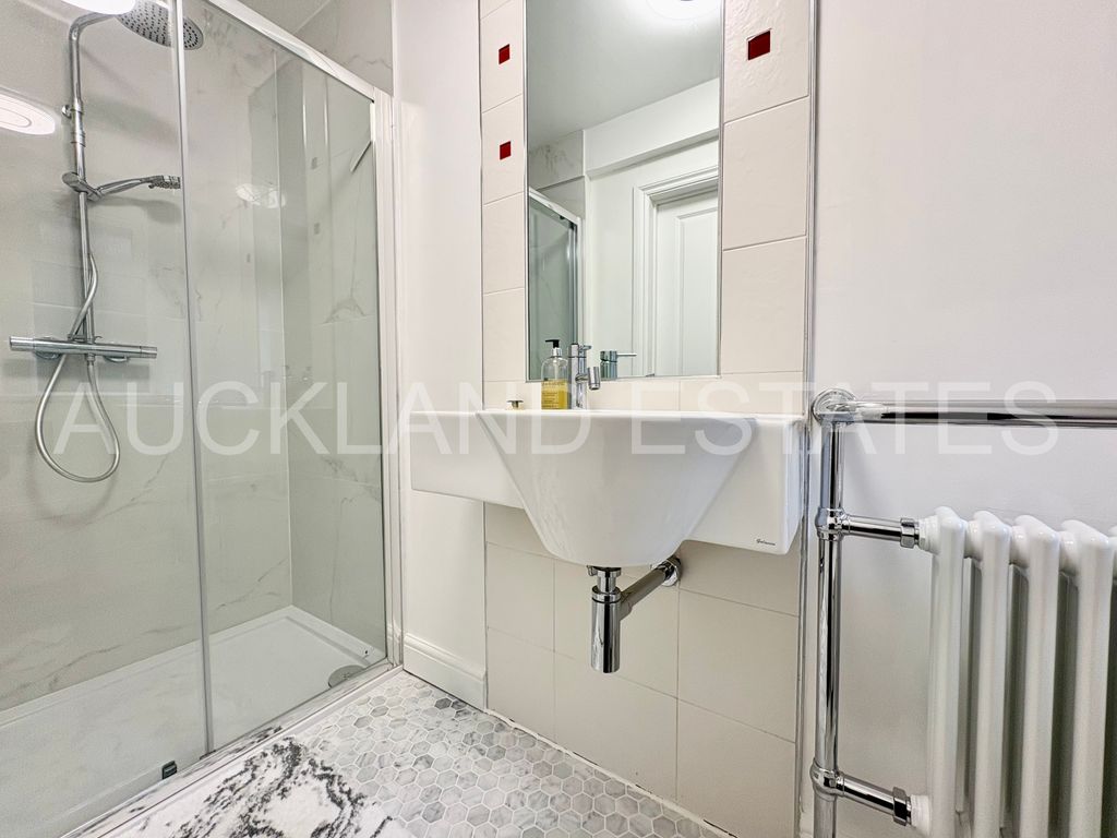 Additional image 33 of 5 bed detached house for saleFoxes Lane, Brookmans Park AL9