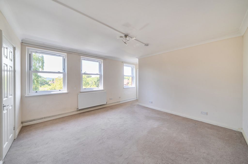 Property photo 3 of 8 Sitting Room
