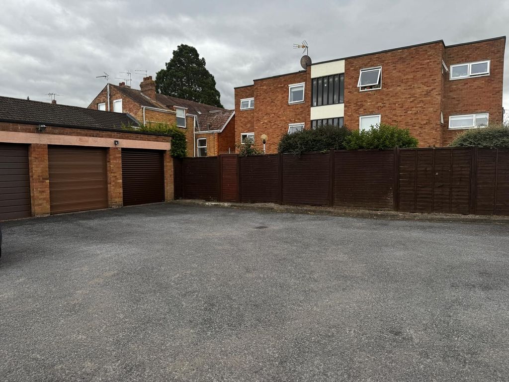 Property photo 3 of 3