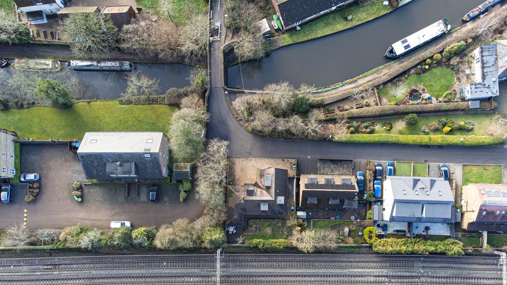 Property photo 2 of 25 Aerial