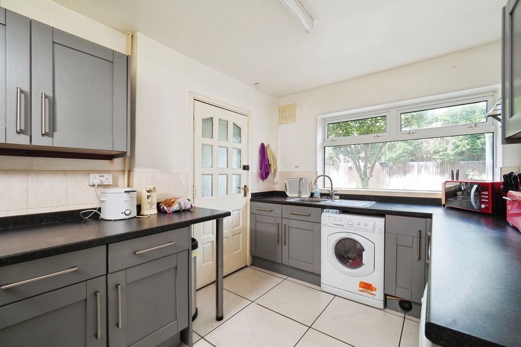 Property photo 2 of 17 Photo
