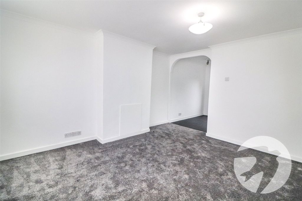 Property photo 2 of 11 Picture No. 48