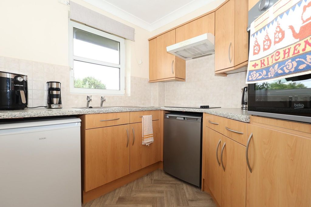 Additional image 4 of 1 bed property for saleFlat 45 Clachnaharry Court, 11 Clachnaharry Road, Inverness. IV3