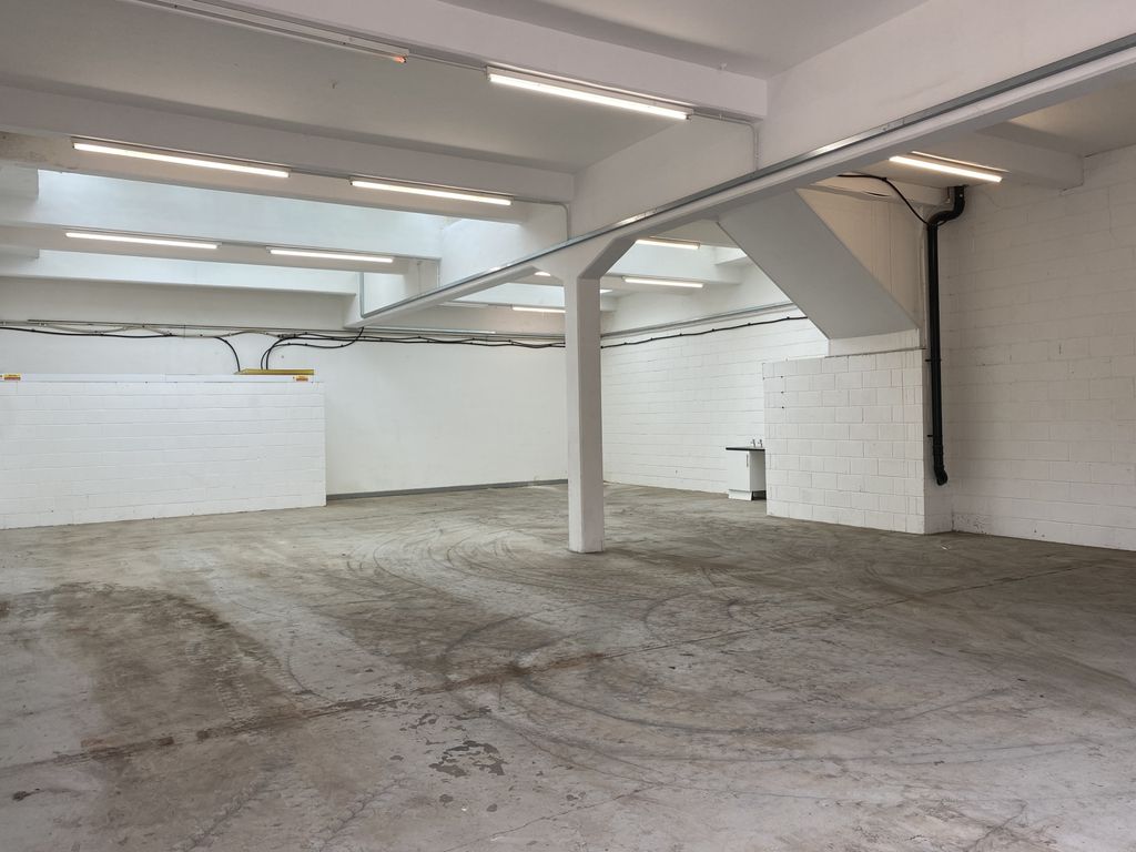 Property photo 1 of 10 3 Adjacent Industrial Units (May Split)