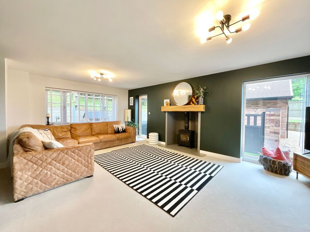 Property photo 3 of 40