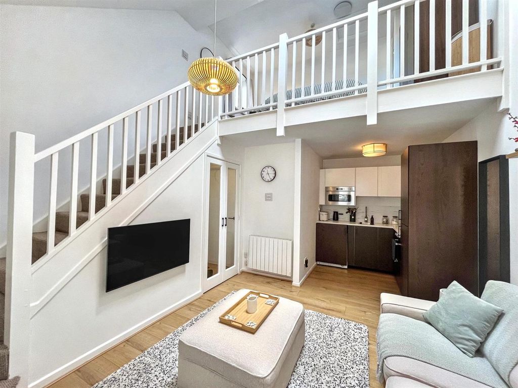 Property photo 2 of 12 Img_4122.Jpg