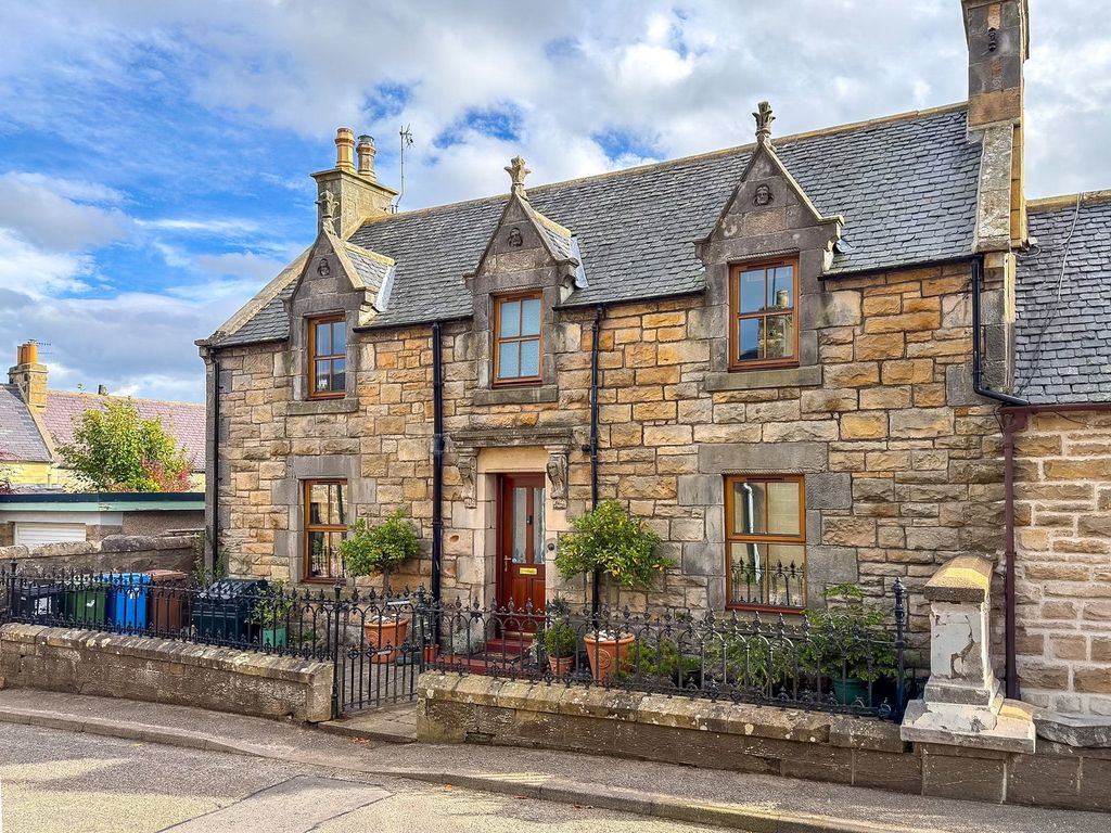 Property photo 1 of 33