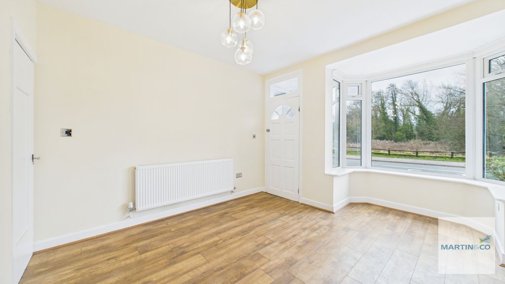 Property photo 3 of 11 Cam03663G0-Pr0226-Still020