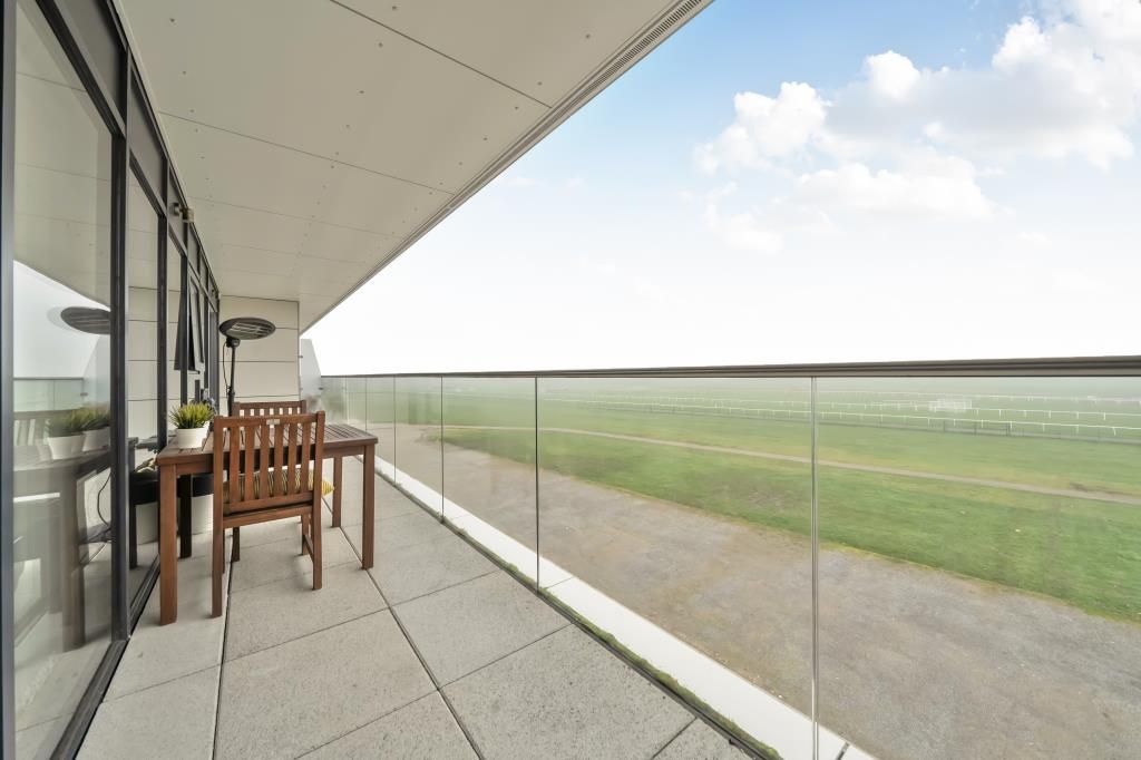 Property photo 2 of 20 Balcony