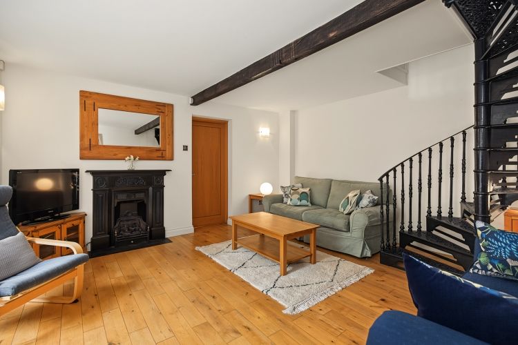 Property photo 2 of 10 335897