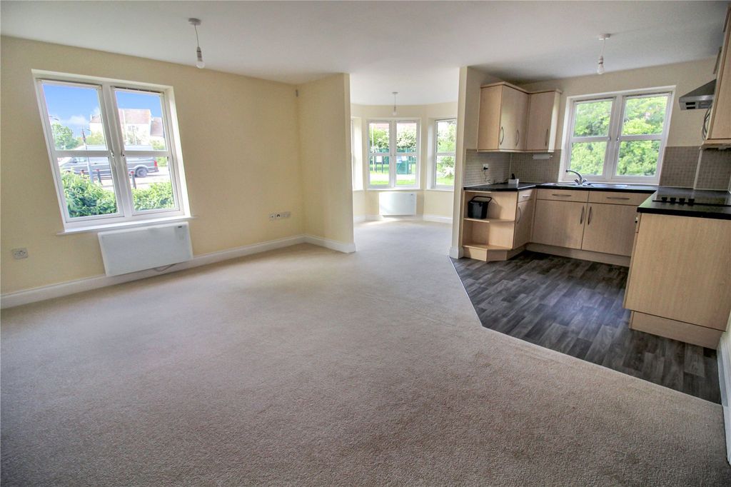 Property photo 2 of 11 Picture No. 15