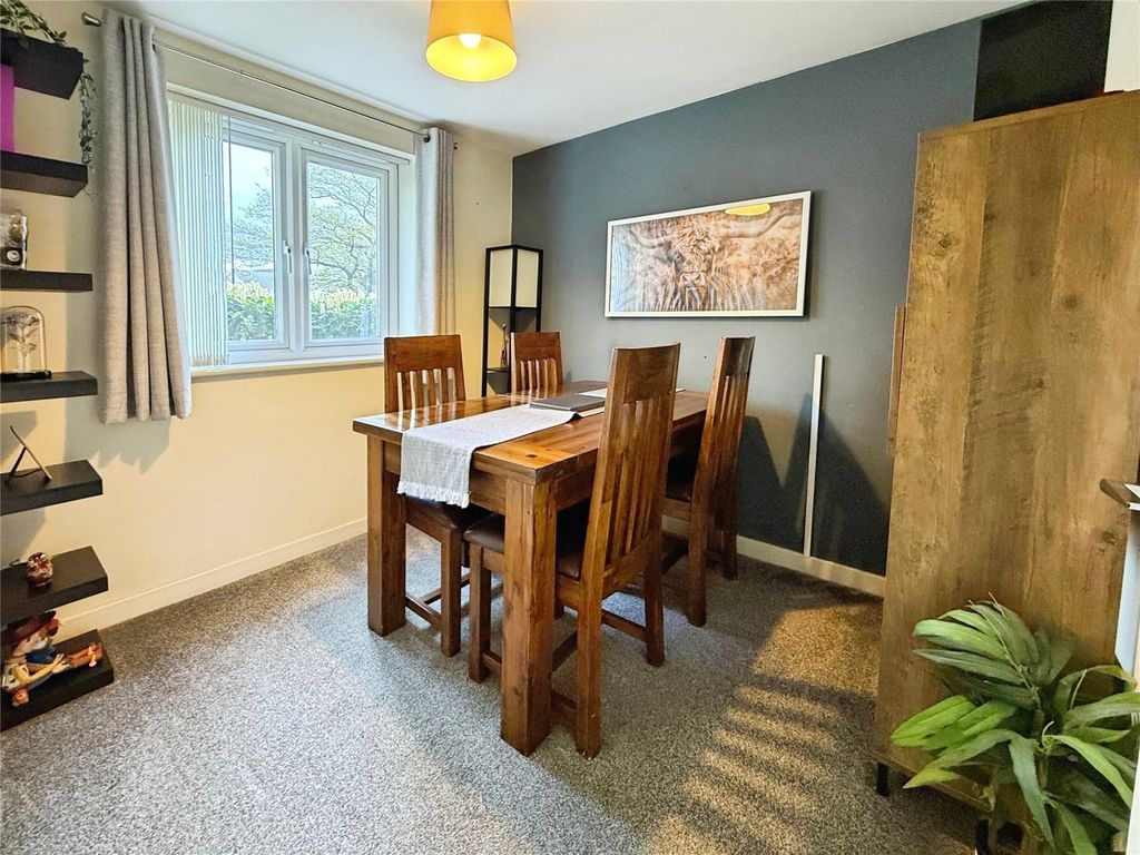 Property photo 3 of 14 Bedroom 2