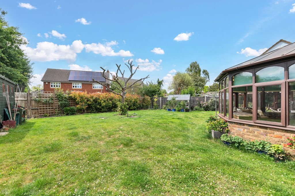 Property photo 3 of 28