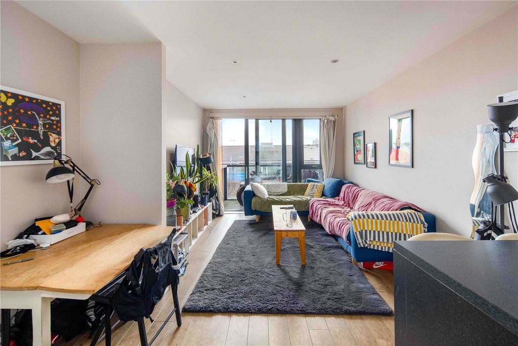 Property photo 1 of 7 Living Area