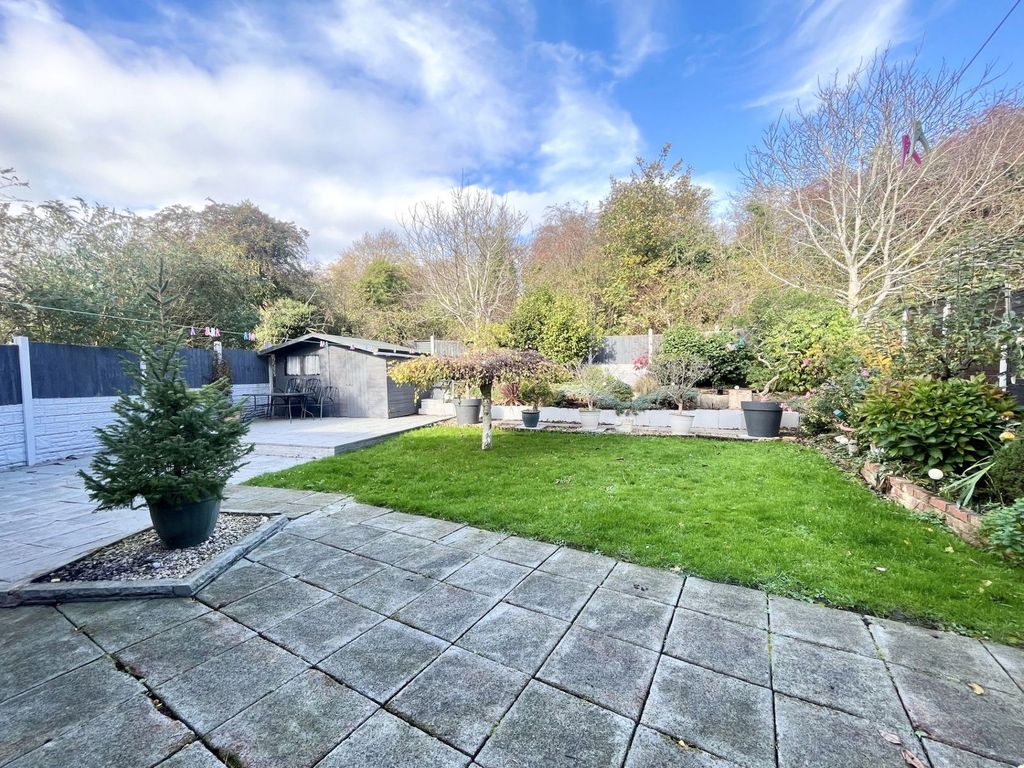 Property photo 2 of 27