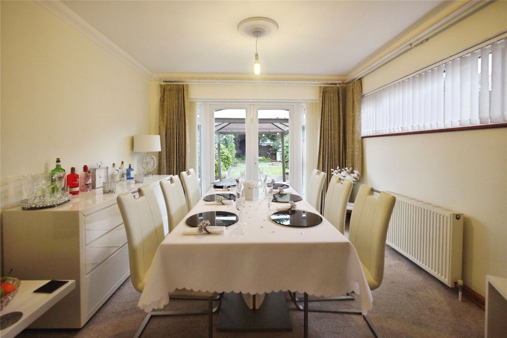 Property photo 2 of 17 Picture No. 32