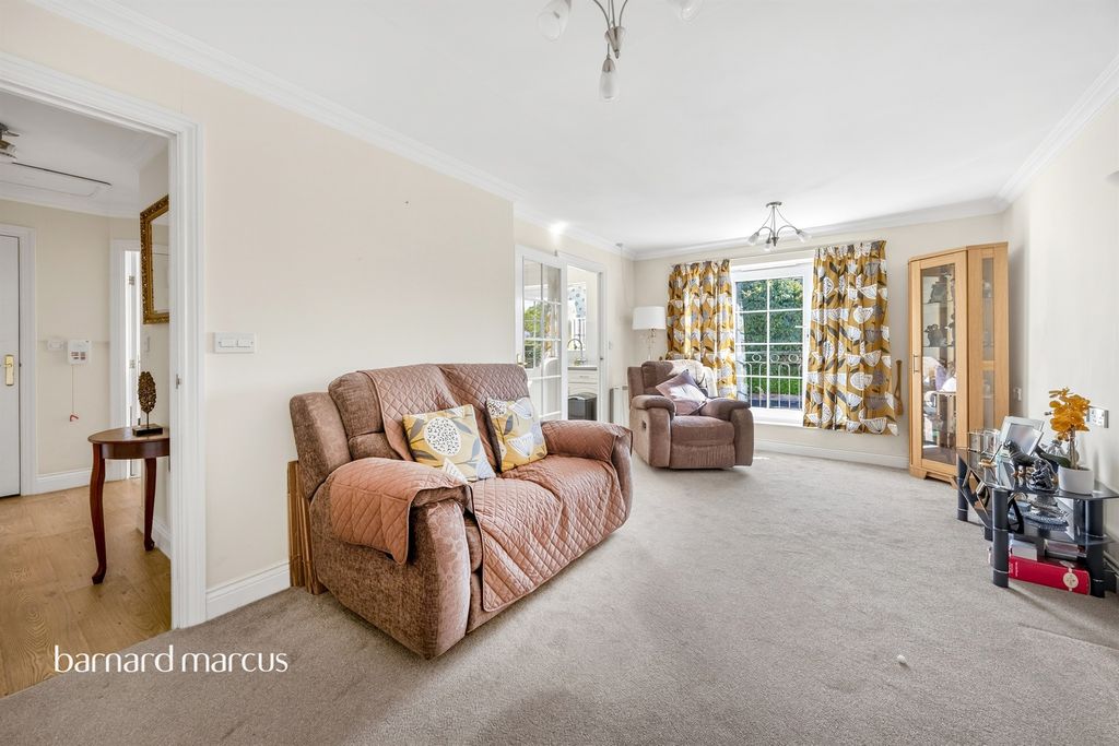Property photo 2 of 7