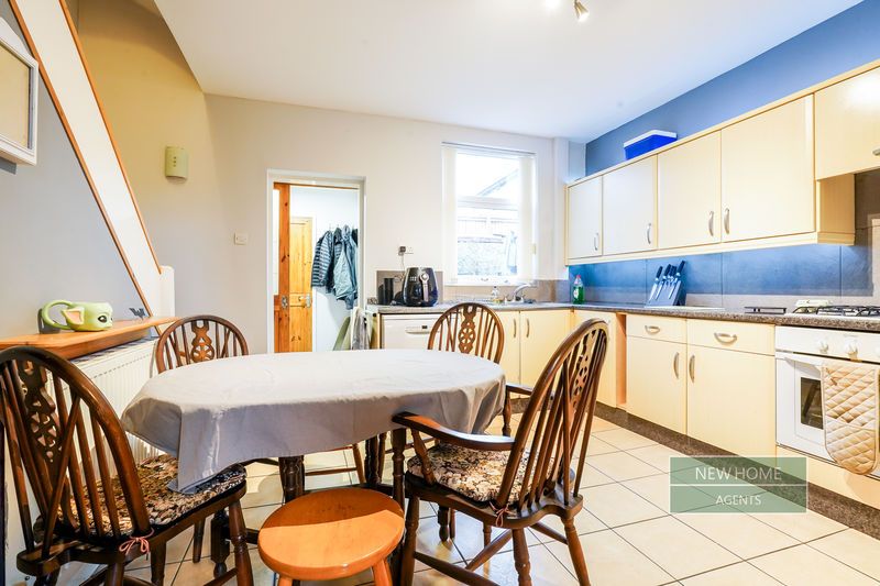 Property photo 3 of 18 Photo 12