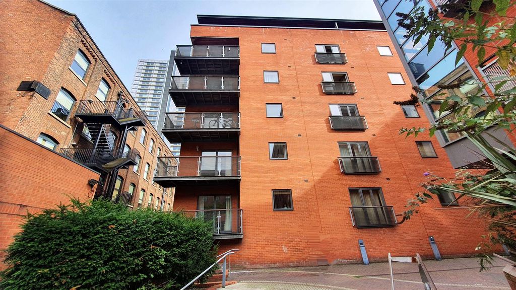 Property photo 1 of 27