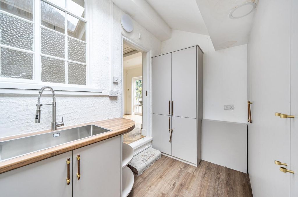 Additional image 9 of 4 bed detached house for saleCavendish Drive, Edgware HA8
