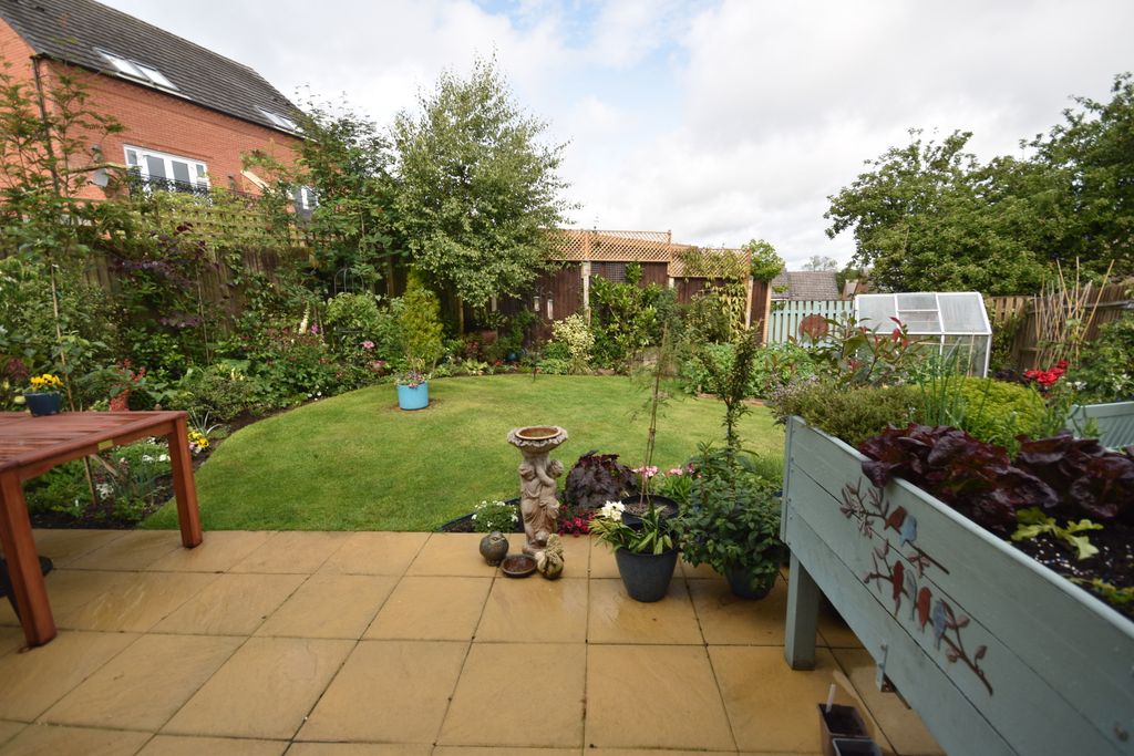 Property photo 2 of 22 Rear Garden