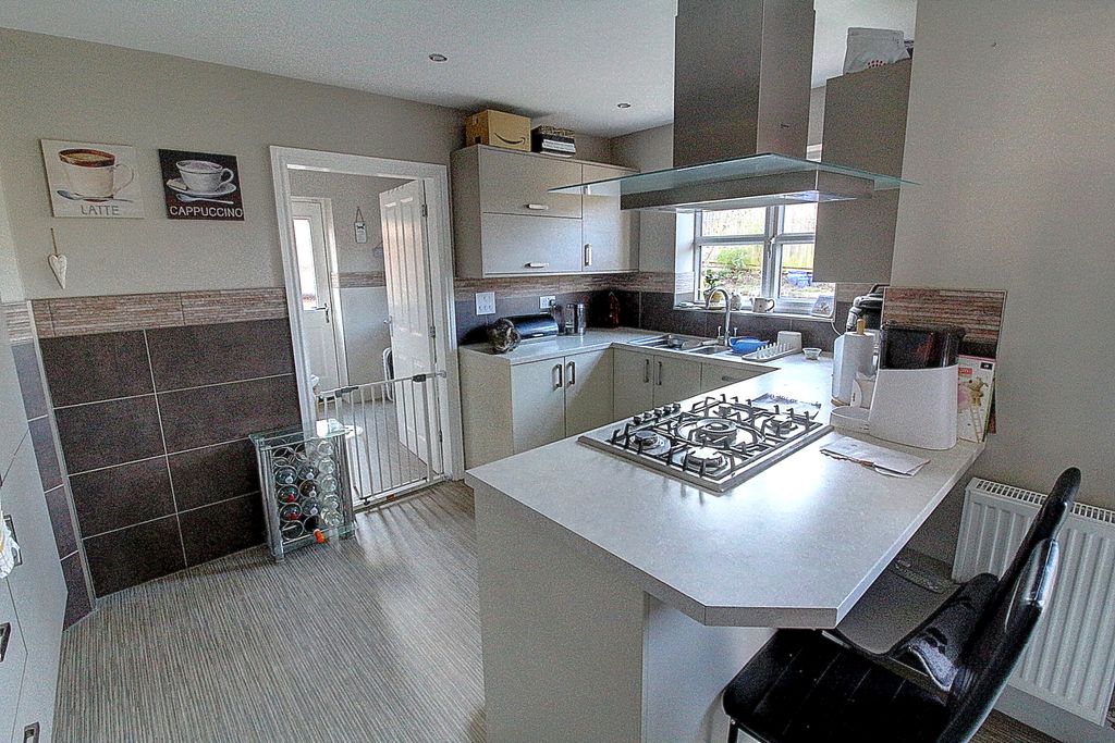 Property photo 2 of 17 Photo #2