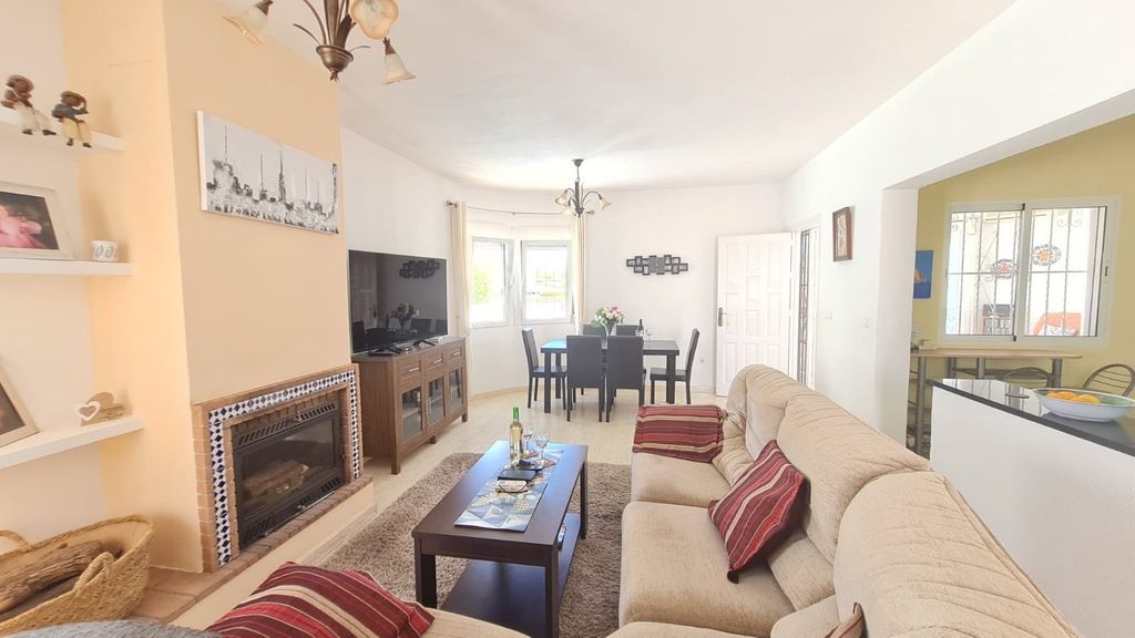 Property photo 2 of 30