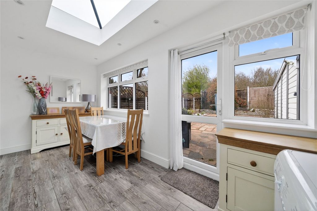 Property photo 2 of 17 Picture No. 08