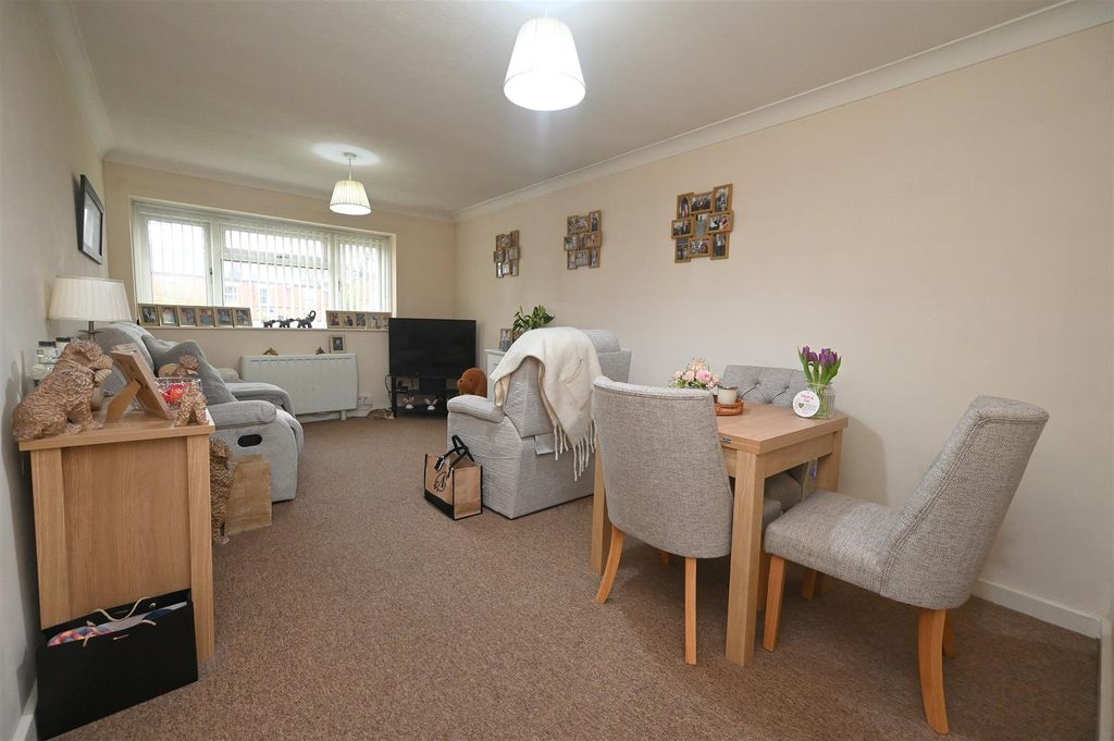 Property photo 3 of 11 Living Room.Jpg