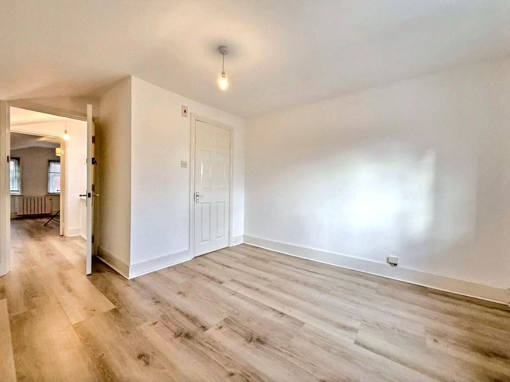 Property photo 3 of 7 Whatsapp Image 20251008 At 155050_Be0A1A5A.Jpg