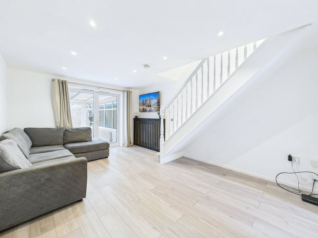 Property photo 3 of 26