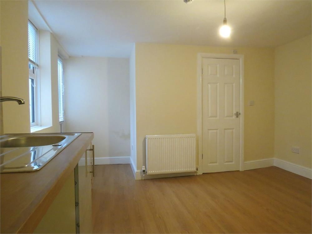 Property photo 2 of 6 Living Area.Jpg