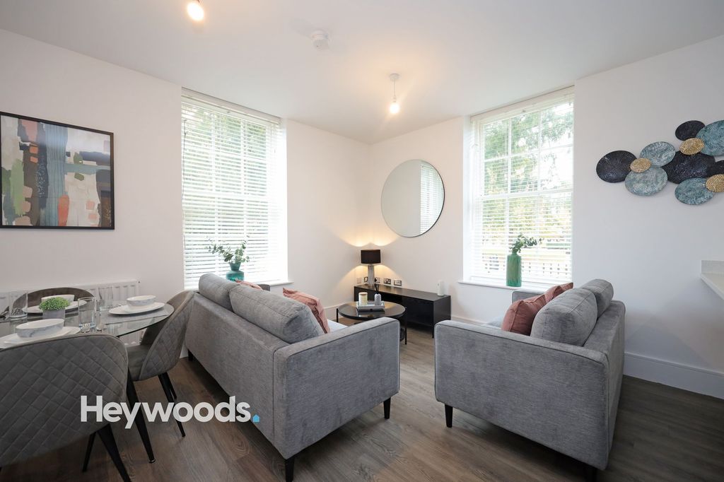 Property photo 3 of 36